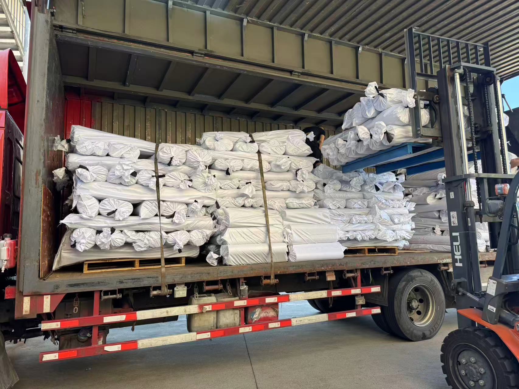 Musim Puncak, Lapisan Premium: Tekstil Shunli